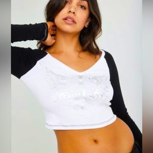 NWT Garage V-neck Raglan Long sleeve Tee